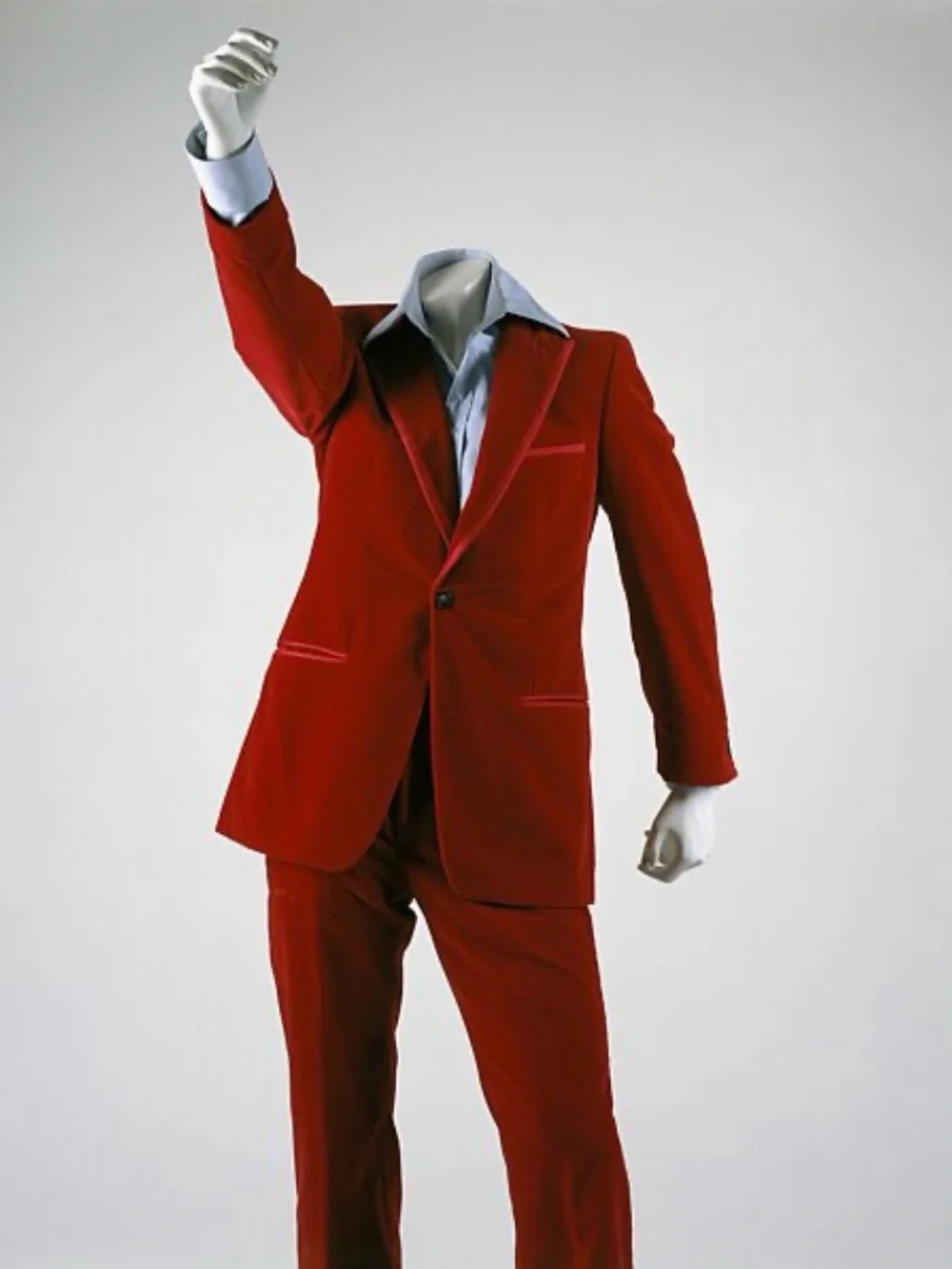 Tom Ford for Gucci iconic men’s red velvet suit.